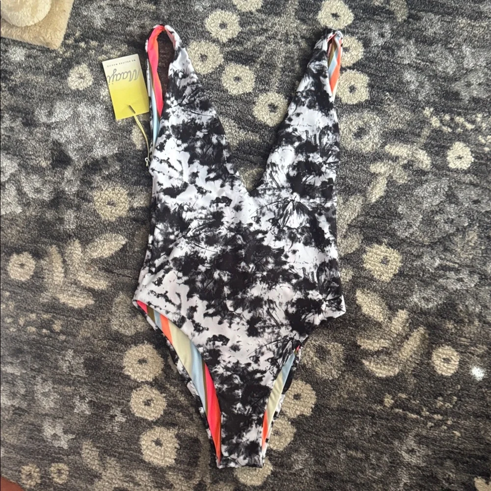 NWT Maaji Black and White Tie-Dye Swimsuit - Picture 1 of 11